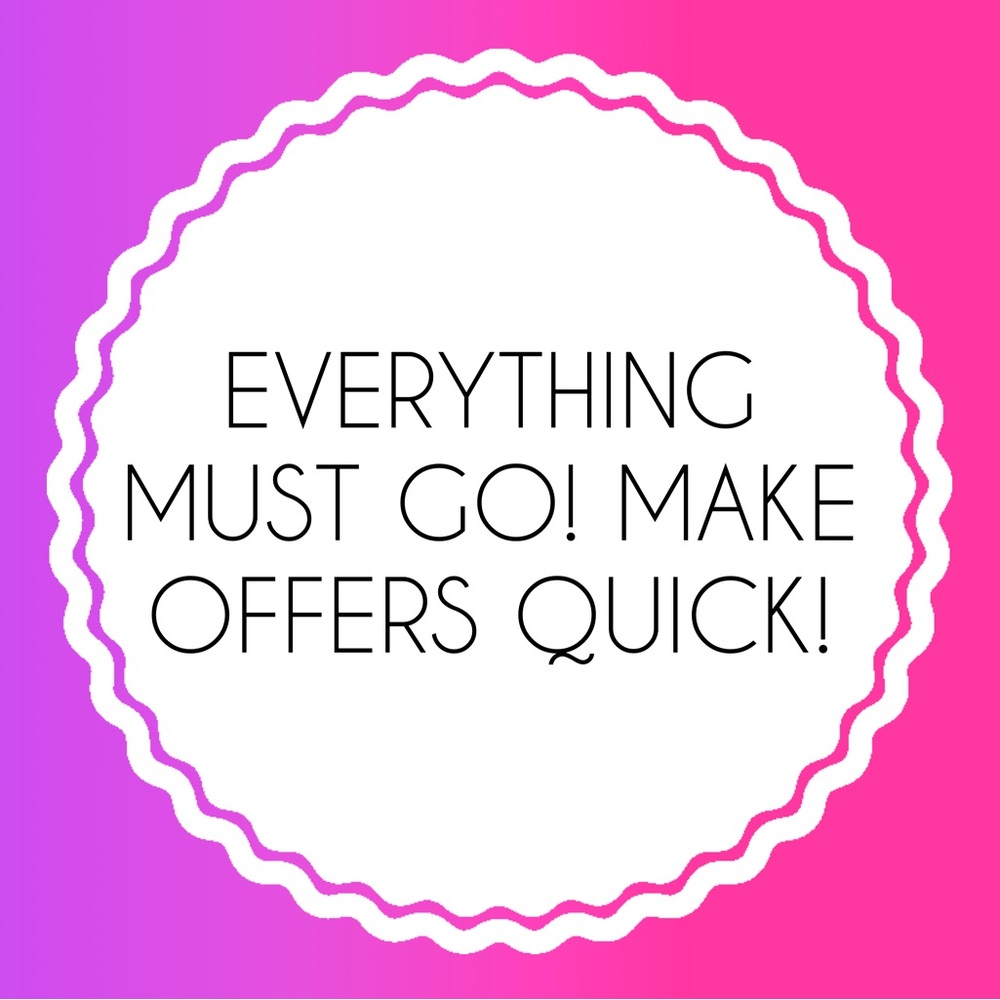 ⭐️ EVERYTHING MUST GO! MAKE OFFERS AND BUNDLE FOR AN ADDITIONAL DISCOUNT! ⭐️